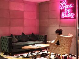 Arrivee Hotel