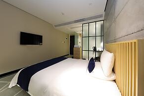 Arrivee Hotel