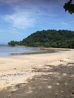 Bonhomie Beach Cottages