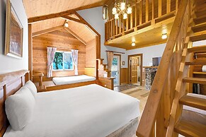 Aurora Villa