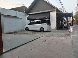 Watu Agung Guest House
