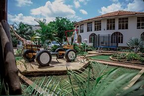 Kilimanjaro Crane Hotel