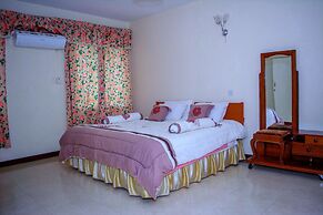 Kilimanjaro Crane Hotel