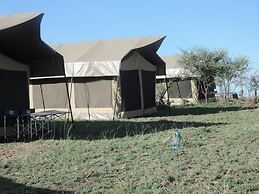 Serengeti Wildebeest Camp