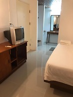Paradorn Inn