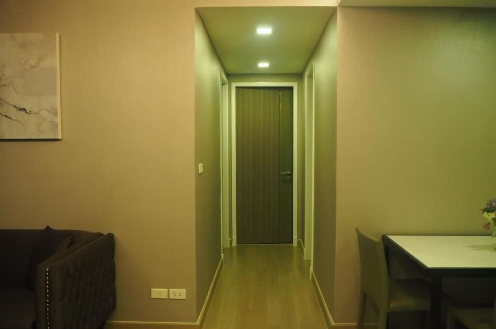 Dazzle Residence