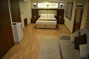 Seven Days Hotel