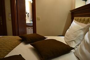 Seven Days Hotel