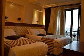 Seven Days Hotel