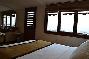 Seven Days Hotel
