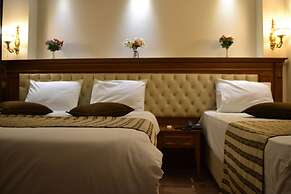 Seven Days Hotel