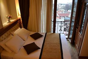 Seven Days Hotel