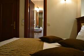 Seven Days Hotel