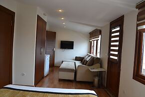 Seven Days Hotel