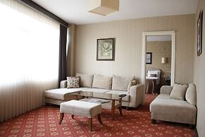 Hizel Hotel