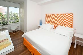 Casa Pantone