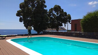 ALLuar Lodge
