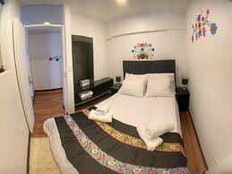 Del Niño Apartments