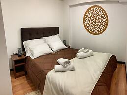 Del Niño Apartments