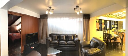 Del Niño Apartments