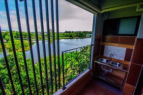 Na Siri Lakeview