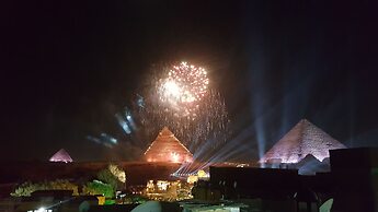 Royal pyramids Inn