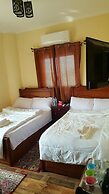 Royal pyramids Inn