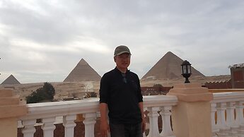 Royal pyramids Inn