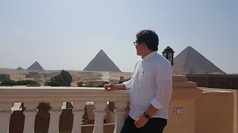 Royal pyramids Inn