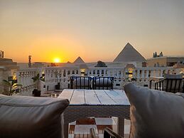 Royal pyramids Inn