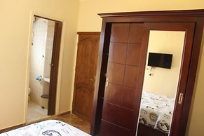 Royal pyramids Inn