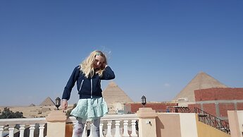 Royal pyramids Inn
