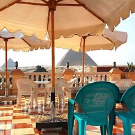 Royal pyramids Inn