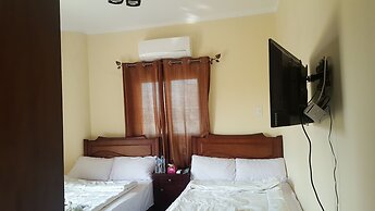 Royal pyramids Inn