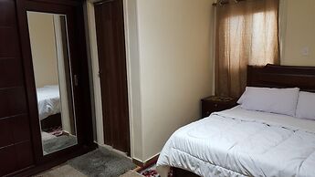 Royal pyramids Inn