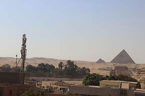 Royal pyramids Inn