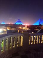 Royal pyramids Inn