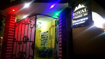 Royal pyramids Inn