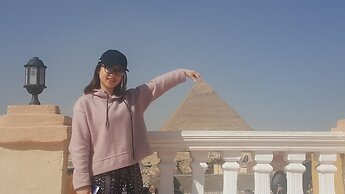 Royal pyramids Inn