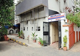 Dreamland Hotel