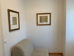 Discovery Apartment Estrela