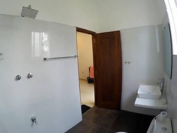 Angel Inn Guest House