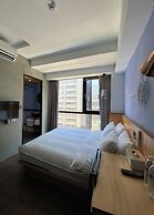 Just Inn - City Hall