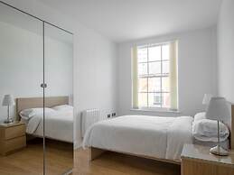 Luxurious 2 Bed Apartment in Central Bedford