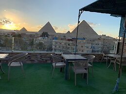 Happy days pyramids inn