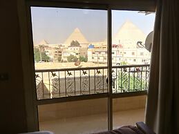 Happy days pyramids inn
