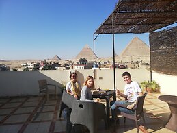 Happy days pyramids inn