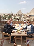 Happy days pyramids inn