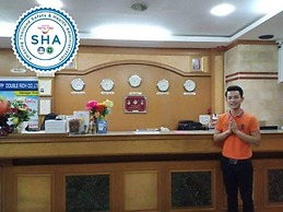 Submukdaphoomplace Hotel