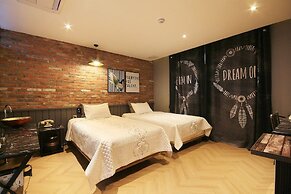 Hotel NOL